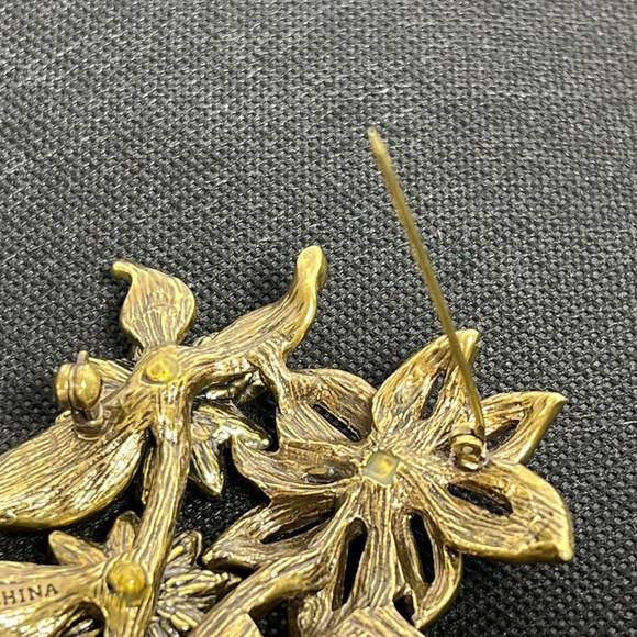 Heidi Daus Brooch Blue Flowers Signed Pin Forget Me Not Bouquet Crystals - Picture 9 of 14